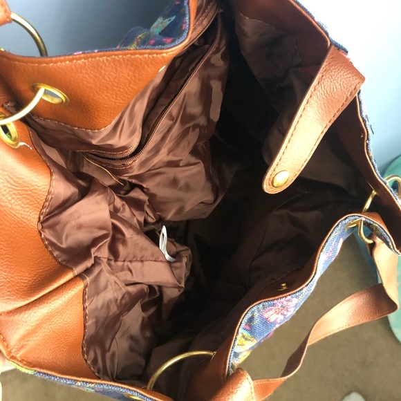 Hand Bag - Picture 2 of 3